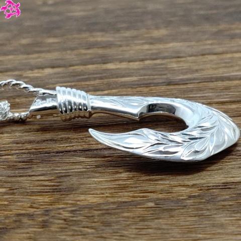 ハワイアンジュエリー メンズ ペンダント シルバー925 マイレ フィッシュフック 釣り針 幸運 お守り Lサイズ ハワジュの画像