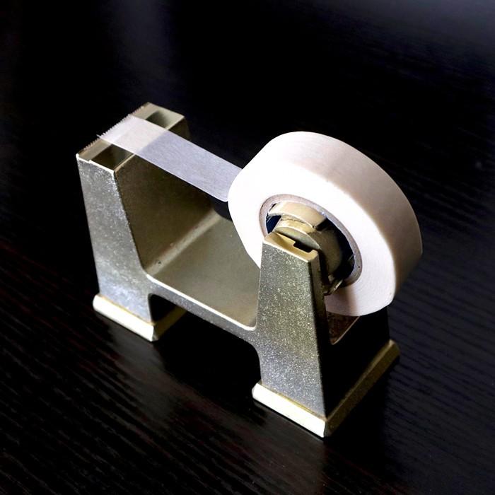 FUTAGAMIのテープカッター　真鍮の生活用品　鋳肌テープカッター　小 |  | 01