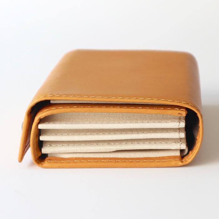 コンパクトな財布　m+ エムピウ MILLEFOGLIE2  Pigナポリ30（W110×H85×D35mm）（送料割引対象外品） | m+（革製品） | 01