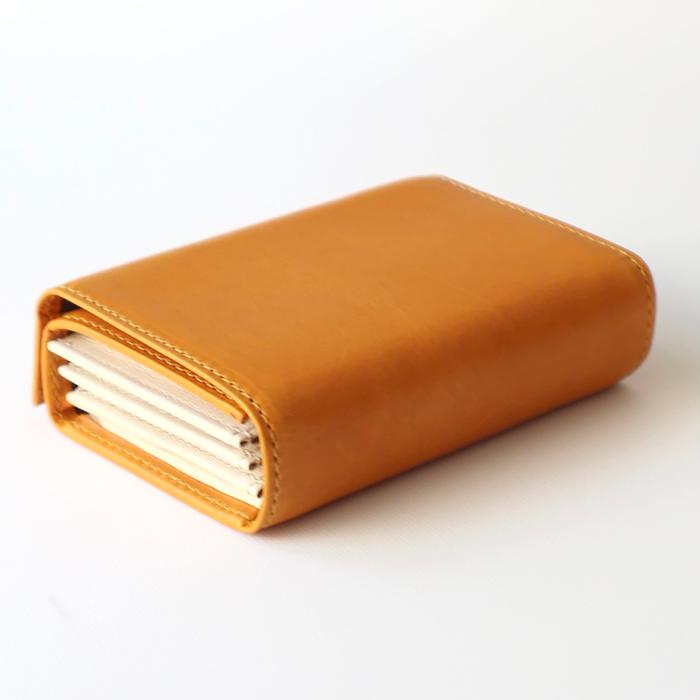 コンパクトな財布　m+ エムピウ MILLEFOGLIE2  Pigナポリ30（W110×H85×D35mm）（送料割引対象外品） | m+（革製品） | 02