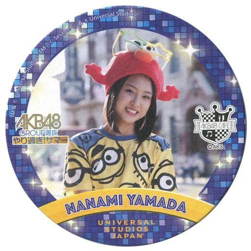 中古コースター(女性) 山田菜々美 コースター(背景パーク) 「AKB48グループ選抜 やり過ぎ!サマー×ユニバーサル・スタ｜suruga-ya