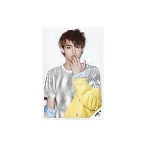 中古生写真(男性) EXO-M/KRIS(クリス)/ポストカードサイズ・上半身・左手唇/公式生写真｜suruga-ya