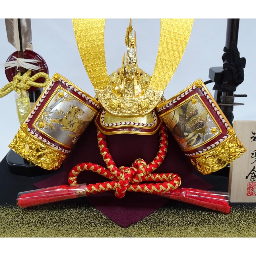 五月人形 兜飾り ケース入り コンパクト 間口40cm 10号彫金兜 昇龍