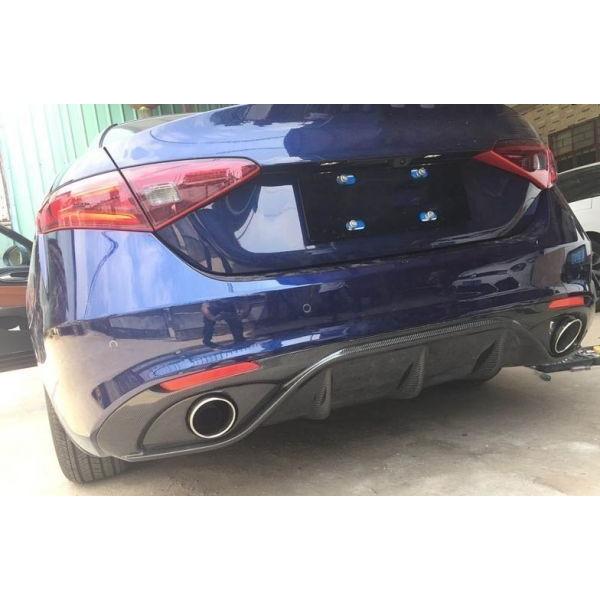 超人気の アルファ ロメオ 17 ジュリア ヴェロッチェ4wd用カーボンディフューザー カーボンでフューザー アンダースポ Juria Alfa 人気商品 超大特価 Www Simon Page Com