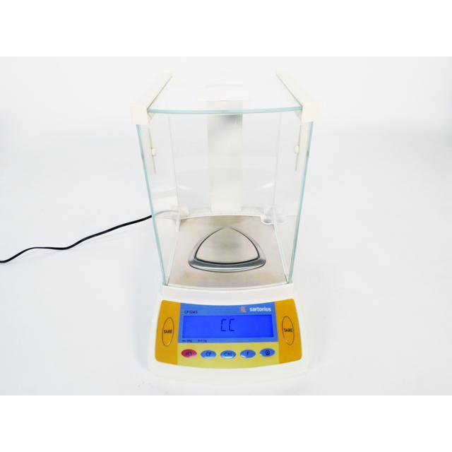 ○精密電子天秤UW2200H/秤量2200g/最小表示0.01g/内部校正/校正 ○精密電子天秤UW2200H/秤量2200g/最小表示0.01g/内部校正/校正
