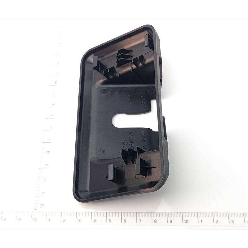 バックドアロックカバーのみ 69321-28020 エスティマ