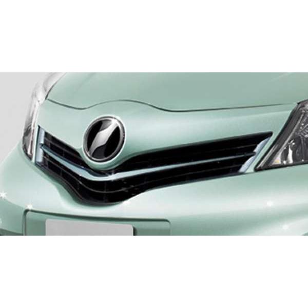 トヨタ ヴィッツ 純正 ラジエターグリル フォグランプカバー セット 未使用品 ヴィッツ カラードグリル トヨタ純正部品 パーツ オプション : スズキ