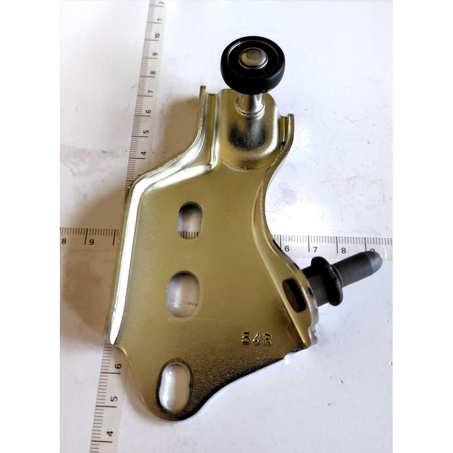 ヴォクシー用 スライドドアローラ 『Assy 一式』 UP『リア』H ヴォクシー用 スライドドアローラ 『Assy 一式』 UP『リア』H