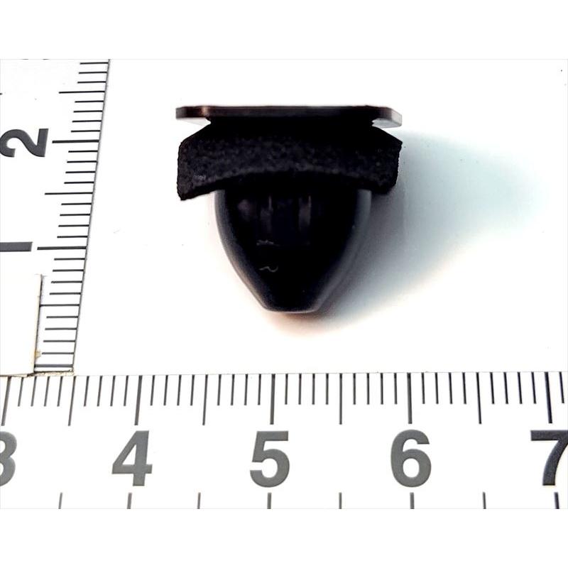 レジアスエース用 バックドアアウトサイドガーニッシュクリップ