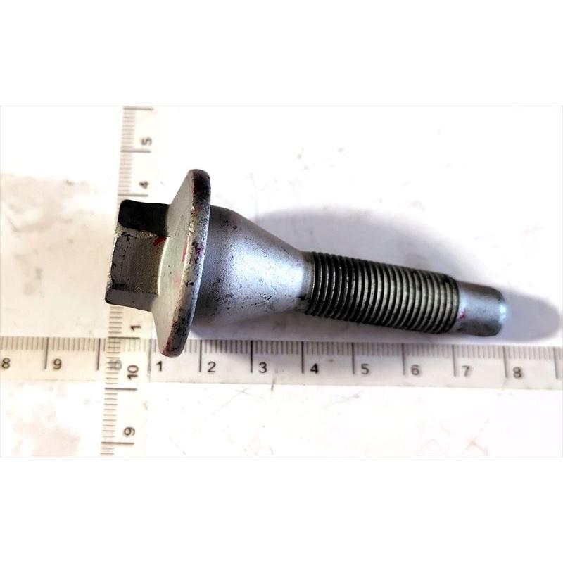 フロントサスペンションロワーアームボルトNO．2LHのみ 90901