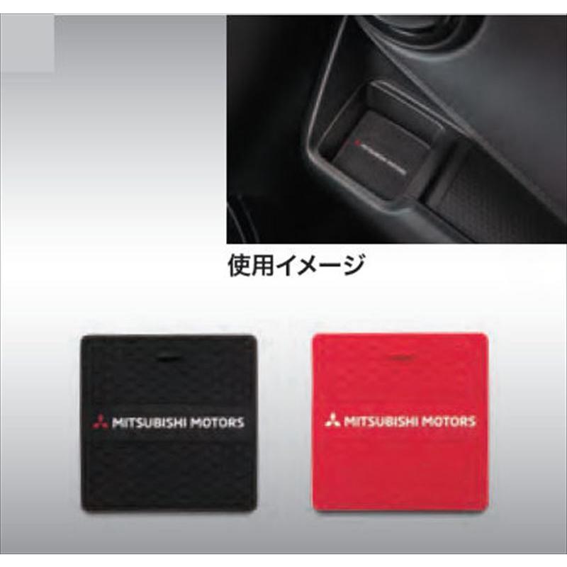 eKクロスEV MITSUBISHI MOTORS COLLECTION ドリンクホルダー