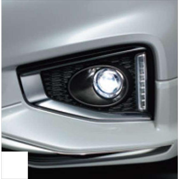 日産エルグランド　E52系　フォグライト　純正品　新車外し　おススメ！ エルグランド LEDフォグランプ 日産純正部品 PE52 TE52 パーツ