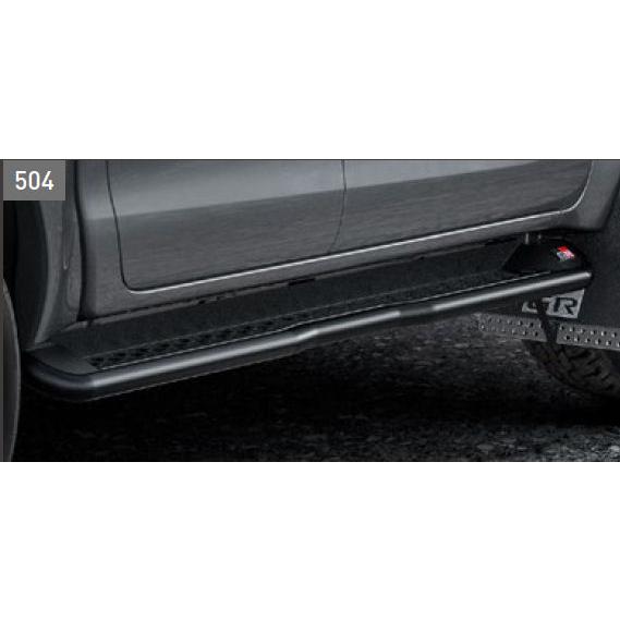 トヨタ 現行ハイラックス 純正サイドテップ