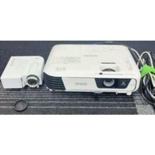 EPSON プロジェクター EB-S31 3200lm SVGA 2.4kg EPSON プロジェクター EB-S31 3200lm SVGA 2.4kg