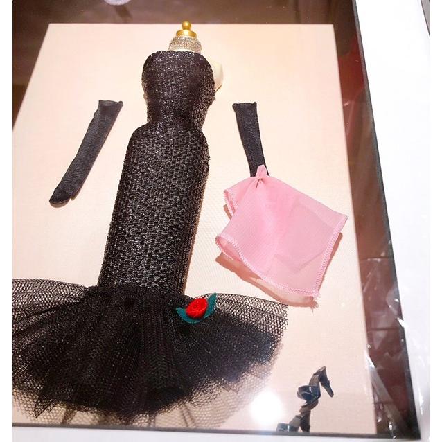 バービーBarbie Solo in the Spotlight Fashion Frames Wall Decor Barbie