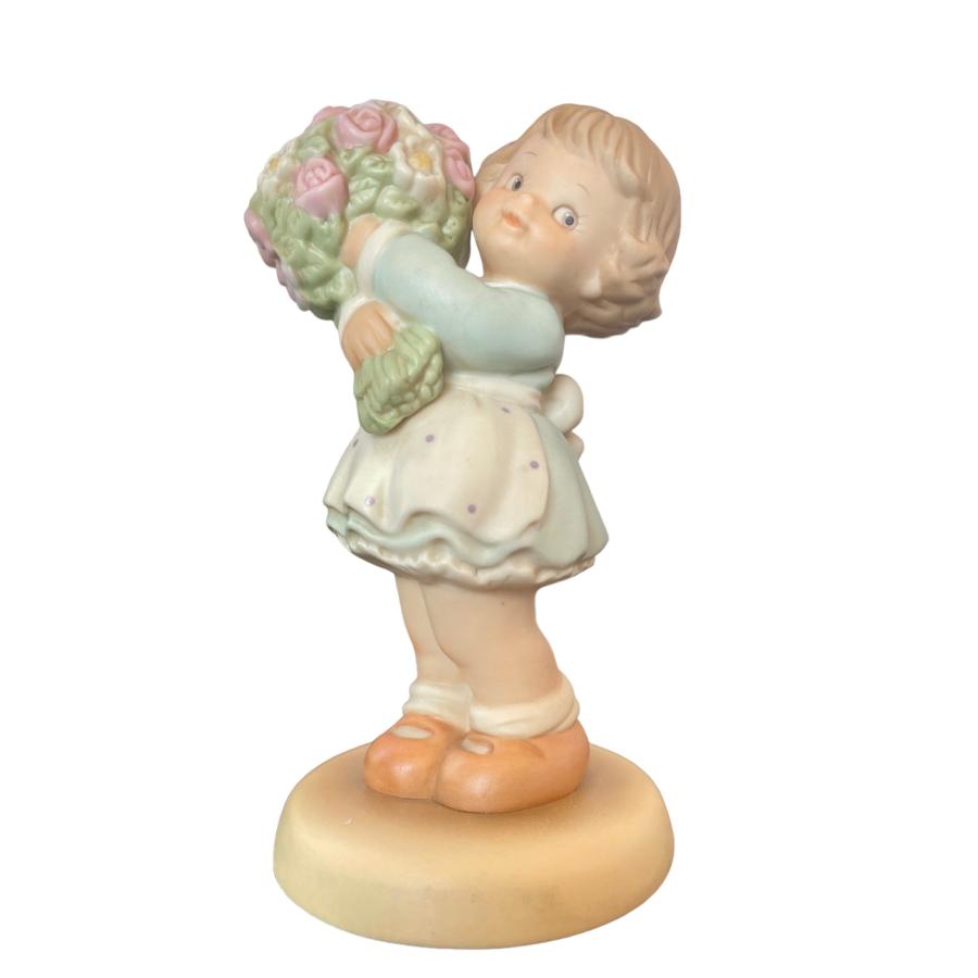 少女の花束陶器置物 花束女の子オブジェ MemoriesofYesterday 'You'reMyBoquestOfBlessings