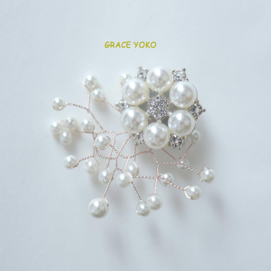 ふんわりかすみ草ブローチb105　パールコサージュ　入学式　卒業式　シンプルで上品に　送料無料 GRACE YOKO　ハンドメイドによる「たったひとつの輝き」 |  | 01
