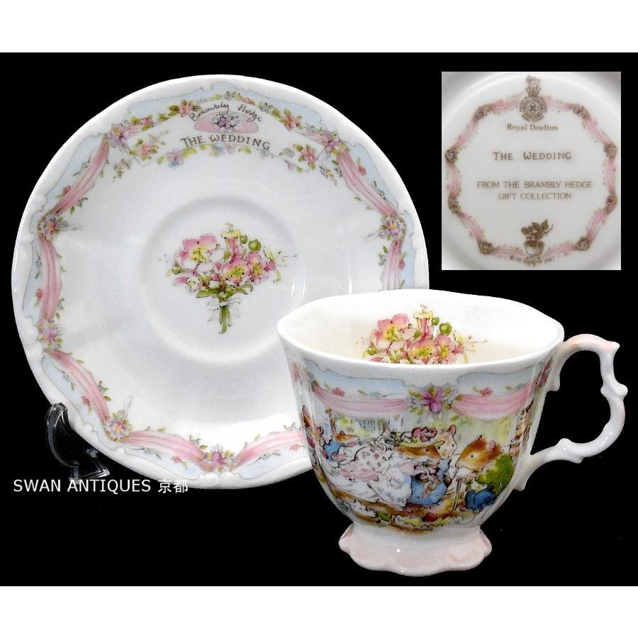 ロイヤルドルトン Royal Doulton　ブランブリーヘッジ  ウェディング　カップ＆ソーサー｜swan-antiques｜02