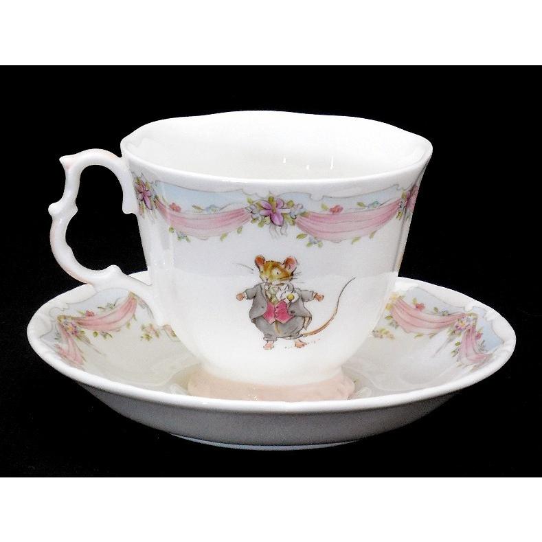 ロイヤルドルトン Royal Doulton　ブランブリーヘッジ  ウェディング　カップ＆ソーサー｜swan-antiques｜03