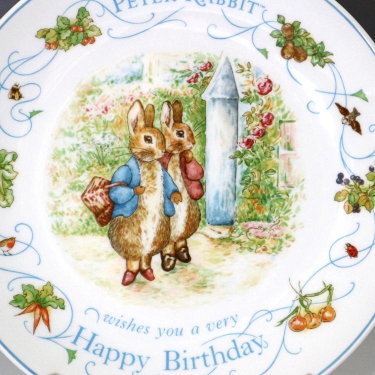  - ピーターラビット バースデーイヤープレート1992／ウエッジウッド Amazon.co.jp: ピーターラビット バースデーイヤープレート1992
