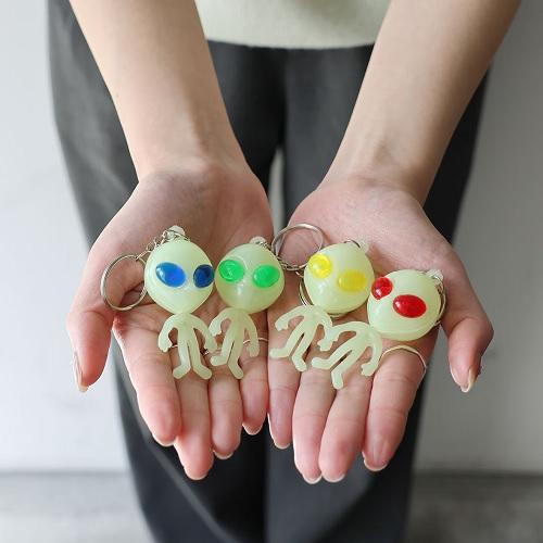 ディテール DETAIL グロー エイリアン キーチェーン Glow Alien Keychain  雑貨 2610 | DETAIL | 05