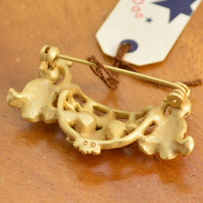 パルナートポック ブローチ レセプションホール reception hall  Palnart Poc ブラフシューペリア 2302 | Palnart Poc | 04