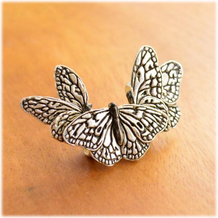 パルナートポック 数 SUU 帯留 オオゴマダラ 蝶 蝶々 帯留め : Swaps  