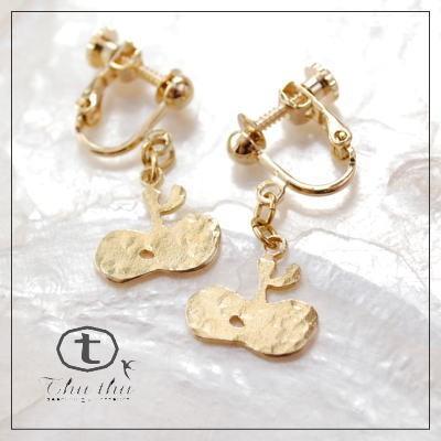 りんごイヤリング 雰囲気のある林檎をモチーフにしたアクセサリー thuthu appetizing accessories 真鍮 リンゴ 林檎 アップル | 