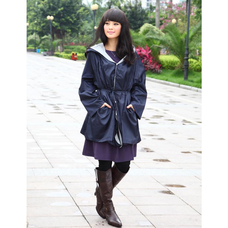 4WAY抱っこおんぶ対応　ママレインコート ネイビー レインコート＞雨の日のおでかけが変わる！4WAYビューティーレイン