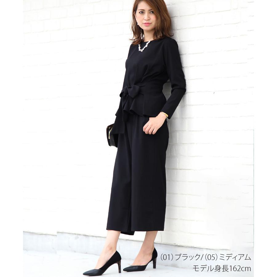 パンツスーツ 母親 40代 50代 服装 レディース おしゃれ 女性