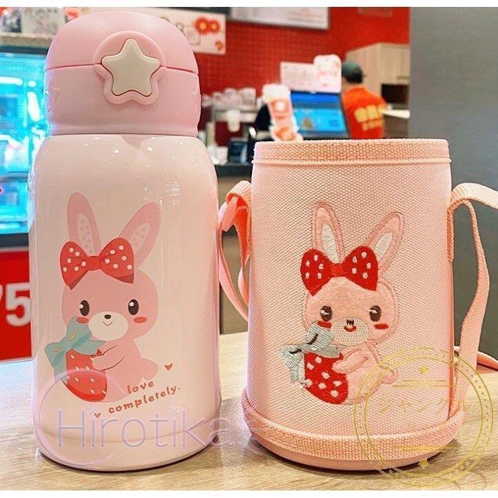 水筒 子供用 魔法瓶 おしゃれ 可愛い キッズ 女の子 男の子 ボトル 2ways 直飲み 500ml ストロー付き カバー付き 斜めかけ可能 保温 保冷 保育園 コップ付き ５５ 以上節約