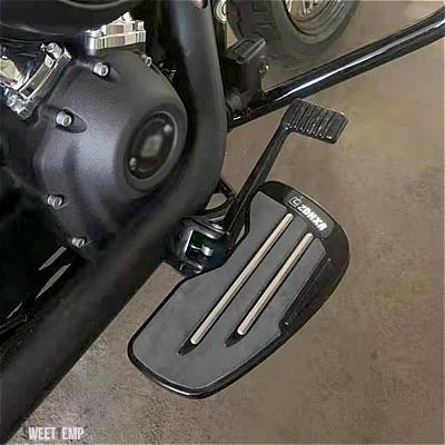 互換品 ハーレー ドライバーフットボード ライダーフットペグ フットレスト ソフテイル スリムローボブファットボーイ ブレイクアウトデラックス FLDE F