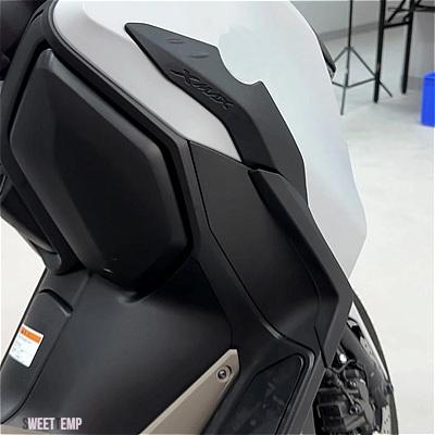 互換品 ヤマハ XMAX 125 2023 X-MAX300 XMAX300 2023 2024 2025 バイクボディプロテクターロゴステッカーアンチスクラッチストリップステッカー_4