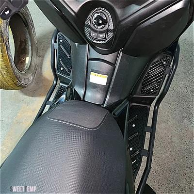 互換品 ヤマハ フットペグ XMAX300 2017-2022-25 バイクプレートスキッドプルーフペダルプレートフットレストフットパッド XMAX300_8