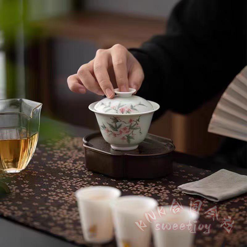 手描き茶器 蓋碗 陶磁器 さくら柄 茶道具 KNK(株） 中国茶器 台湾茶器