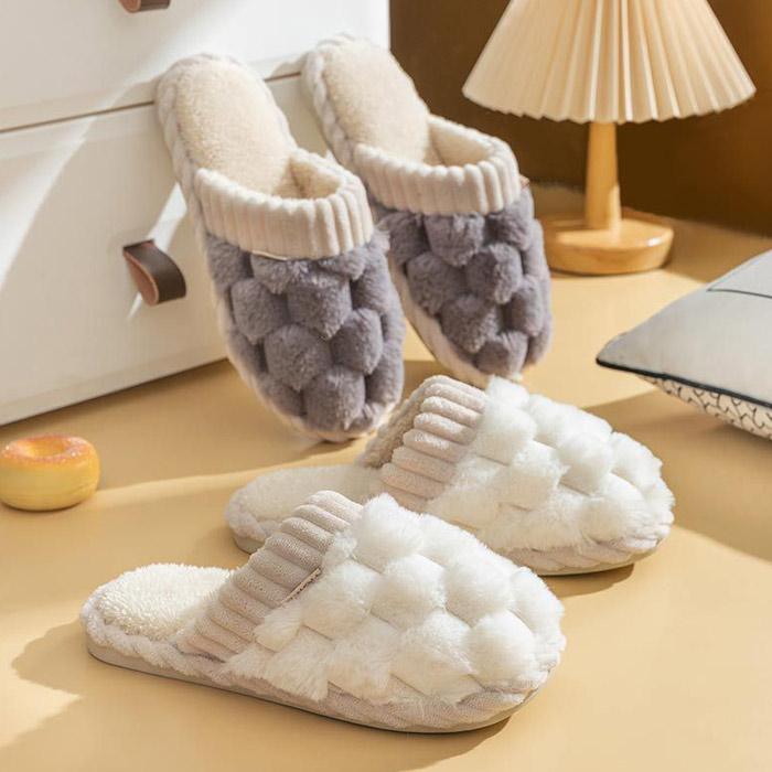 [1足990円！対象2点購入クーポンで]ルームシューズ ふわふわ スリッパ レディース フェイク ファー ムートン 風 おしゃれ トイレ 春 秋 冬 冷え防止 ^bm1193^ | Inbloom（日用品） | 07