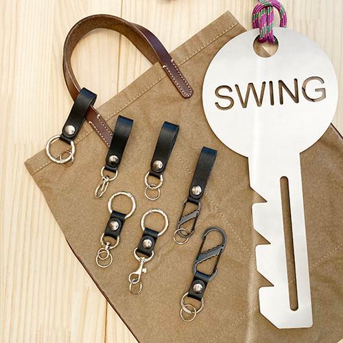 ２個セット レザーベルトピアスカラビナキー プチギフト 店舗用品 事務用品 防犯用品 防災用品 落下防止 紛失防止 業務用 備品 卸 |  | 06