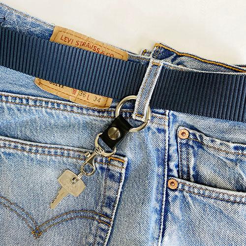 ２個セット レザーフックナスカンリングキー プチギフト 店舗用品 事務用品 防犯用品 防災用品 落下防止 紛失防止 業務用 備品 卸値 |  | 01