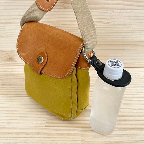 ２個セット レザーフックラバーペットボトルホルダー プチギフト 店舗用品 事務用品 防犯用品 防災用品 落下防止 紛失防止 業務用 備品 卸値 |  | 04