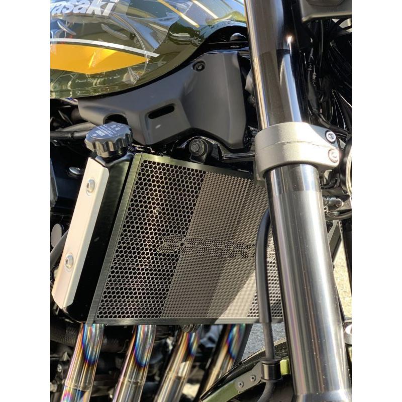Z900RS/CAFE 18〜20　ラジエターコアガード　ストライカー(STRIKER) |  | 02