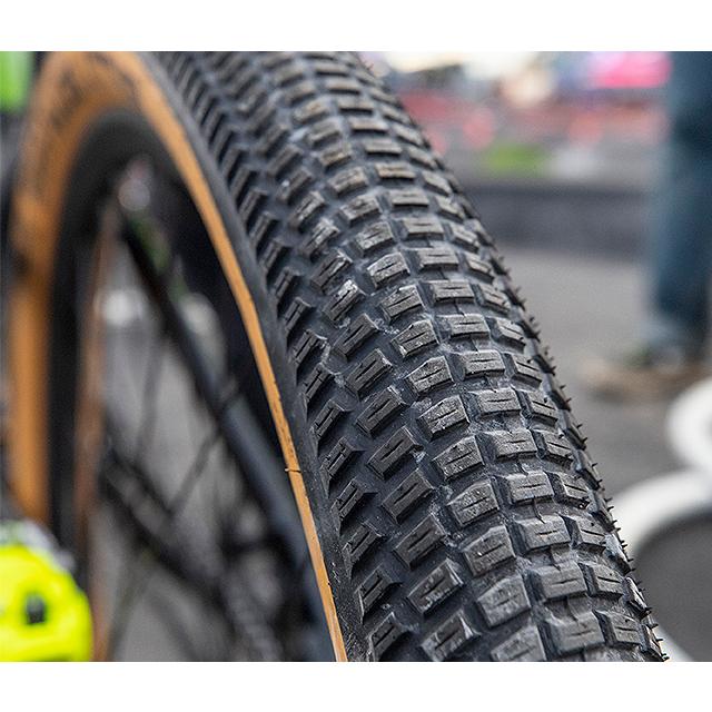 SCHWALBE シュワルベ ビリーボンカーズ 26×2.25 ワイヤービード |  | 03