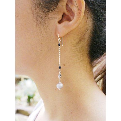 紅女　joncher　淡水パール・オニキスシルバーロングピアス |  | 01