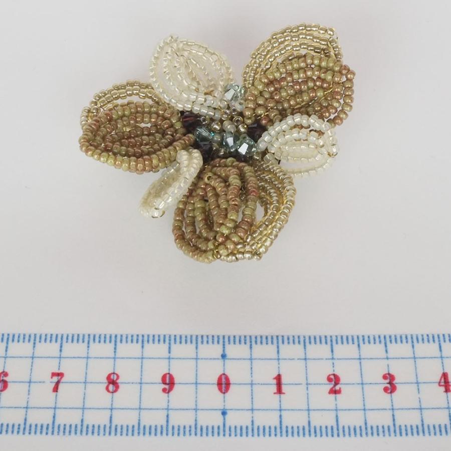 紅女　joncher　ビーズフラワーブローチ（マスタード）　ビーズを使ったお花のコサージュ型ブローチ |  | 01