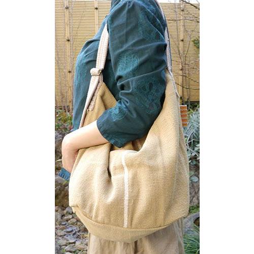 サナ・ハスタカラ　ポカラバッグ　草木染めワンハンドルバッグ（フェアトレード商品） |  | 04