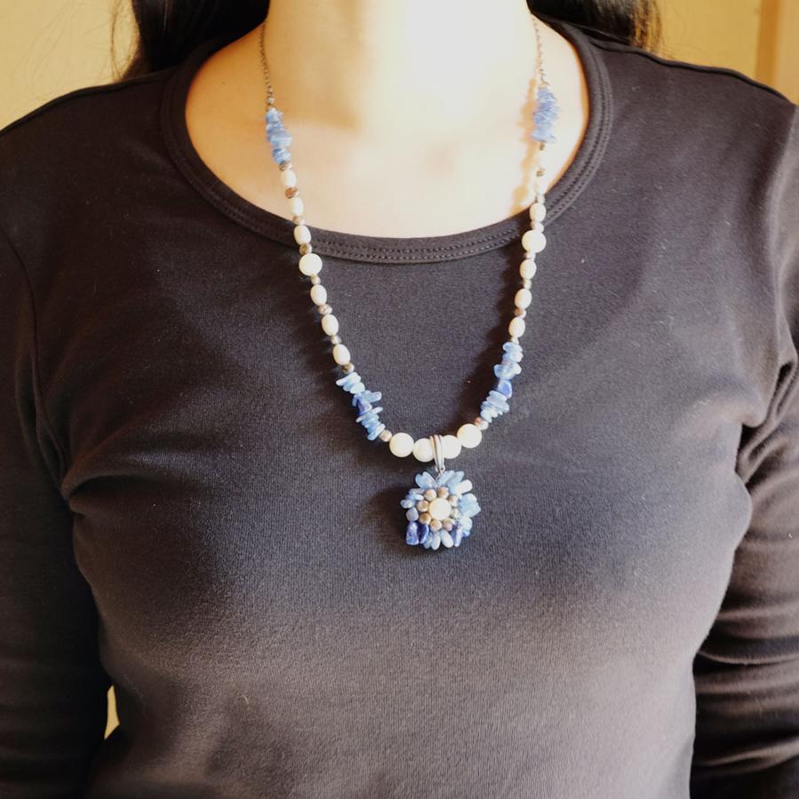 紅女　joncher　天然石フラワーペンダント（カイヤナイト　淡水パール　ラピスラズリ）ペンダントトップつけ外し自由！ |  | 06