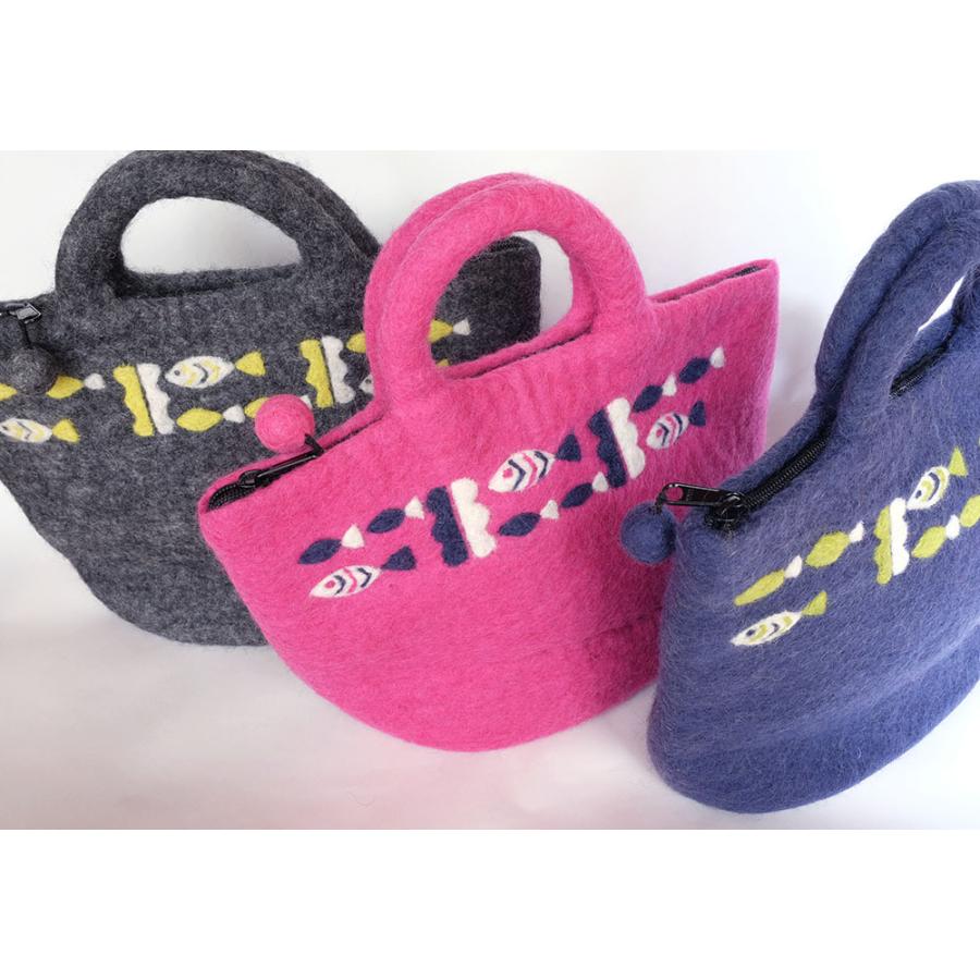 【SALE 再値下げ】サナ・ハスタカラ　フィッシュバッグ　ウール100％のフェルトバッグ ＜メーカー希望小売価格5500円＞ フェアトレード商品） | シサム工房