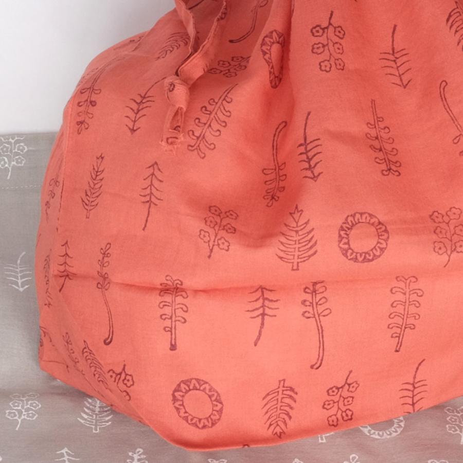 シサム工房　ブロックプリント巾着（ブルー　グレー　レッド）（フェアトレード商品）バッグインバッグとしてもオススメ。メール便対応商品 | シサム工房 | 02