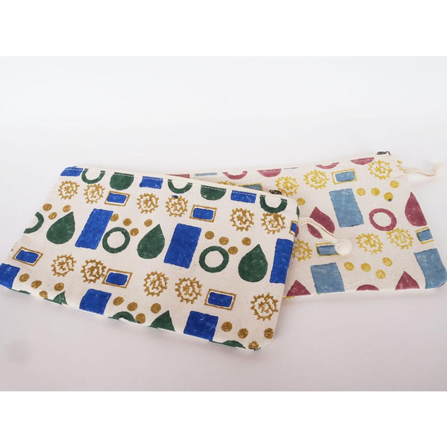 シサム工房　ブロックプリントボンボンポーチ（ブルー×グリーン　ライトブル×ーピンク）（フェアトレード商品）メール便対応商品 | シサム工房