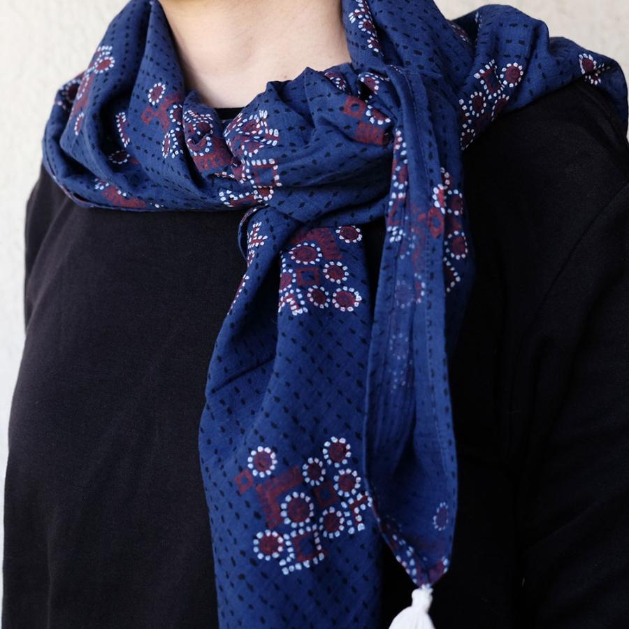 シサム工房・サシャ　オーガニックコットンオマモリショール（ネイビー　ホワイト）（フェアトレード商品） | シサム工房 | 03