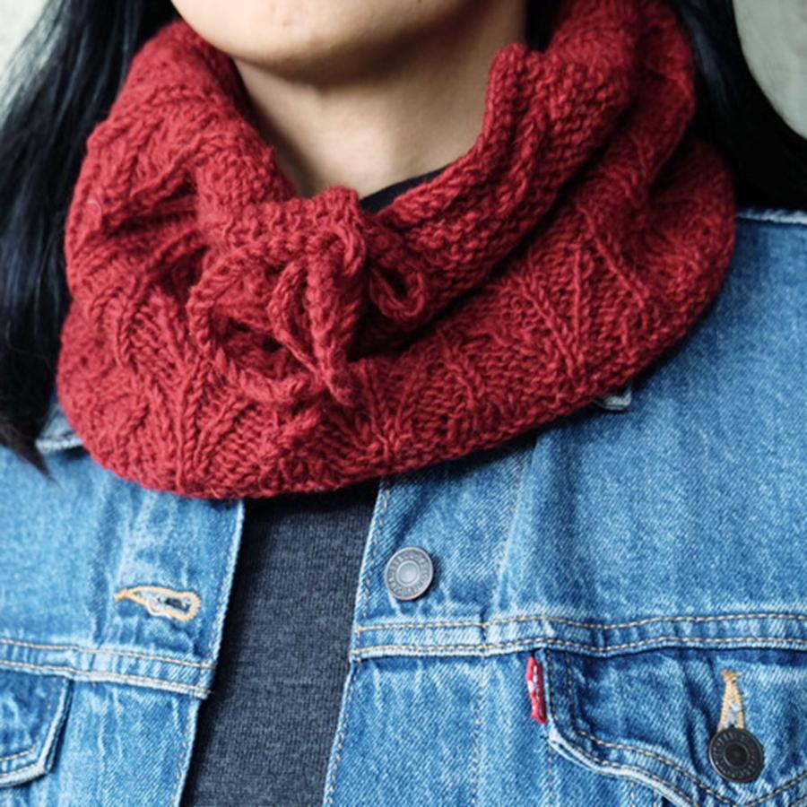 シサム工房 サナ・ハスタカラ　コモレビ2wayネックウォーマー（ホワイト　レッド　グレー）帽子にもなる！！（フェアトレード商品）メール便対応商品 | シサム工房 | 02